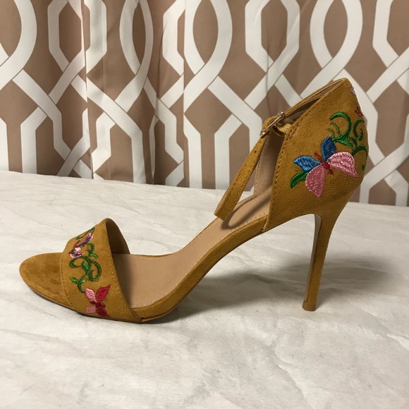 Hippie Laundry Tan Sandals - Picture 6 of 6